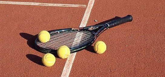 TENIS: DESPUÉS DE VARIOS MESES GINO ROMANO VOLVIÓ A JUGAR
